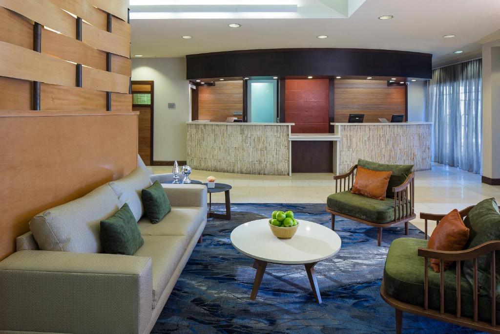 Fairfield Inn Suites by Marriott Orlando Lake Buena Vista